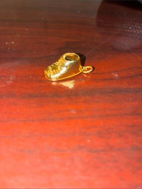 VINTAGE 14K GOLD 3D BABY SHOE BOOTIES CHARM PENDANT